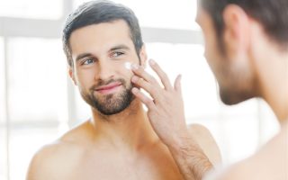 Soins dermocosmétiques pour hommes