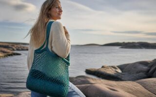 découvrez les avantages des cabas en filet de pêche recyclé, une solution écologique et tendance pour une mode éthique et responsable.